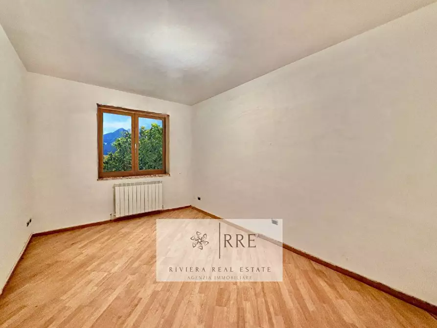 Immagine 21 di Villa in vendita  in via degli Ulivi a Diano Arentino