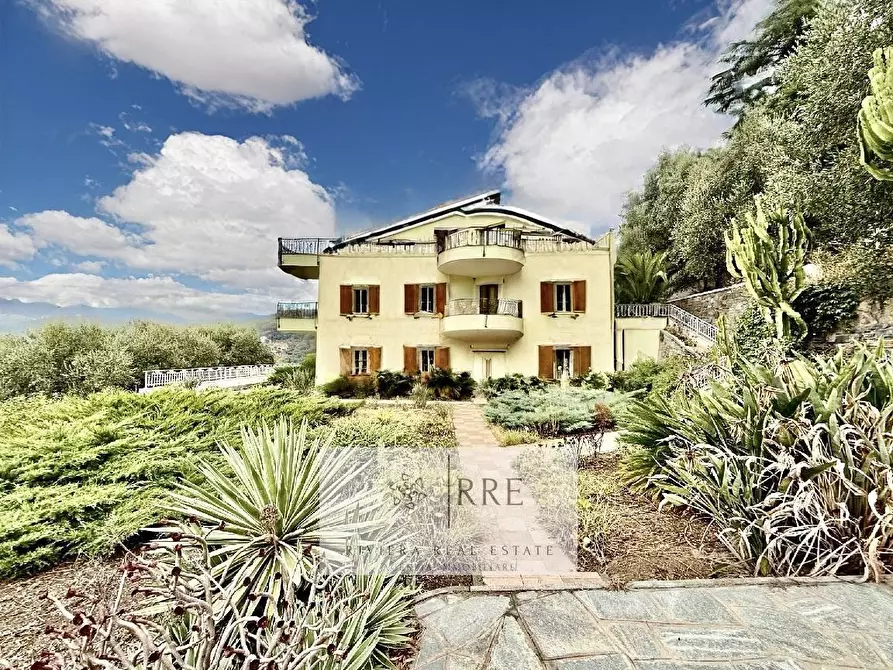 Immagine 3 di Villa in vendita  in via degli Ulivi a Diano Arentino
