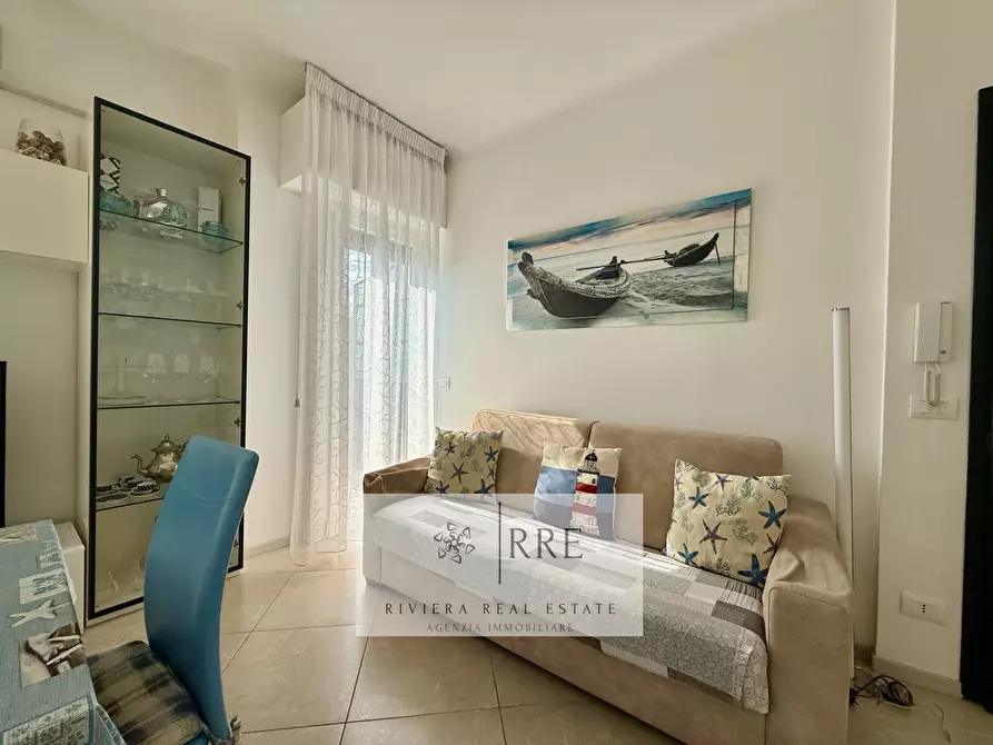 Immagine 14 di Appartamento in vendita  in via Rangè a Alassio