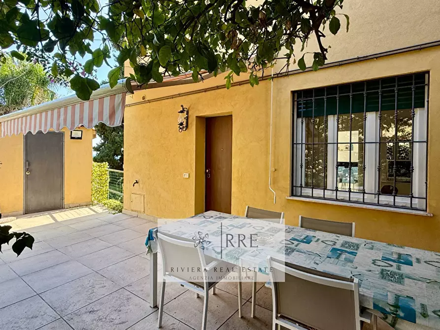 Immagine 25 di Appartamento in vendita  in via Rangè a Alassio