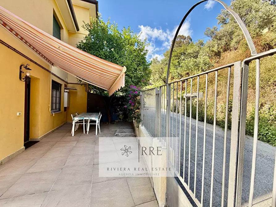 Immagine 29 di Appartamento in vendita  in via Rangè a Alassio