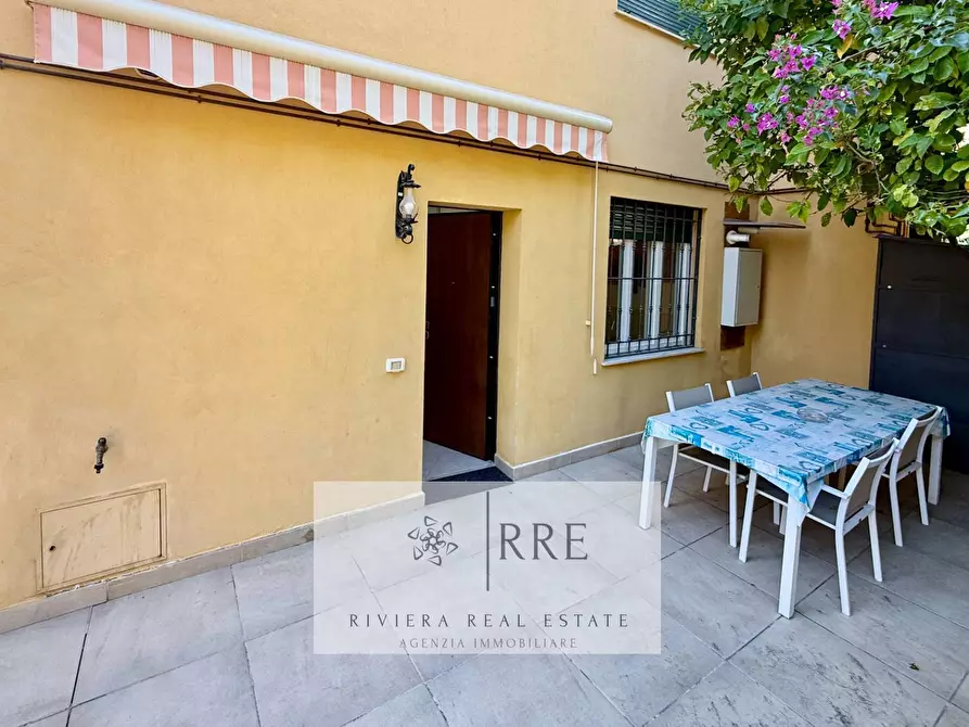 Immagine 26 di Appartamento in vendita  in via Rangè a Alassio