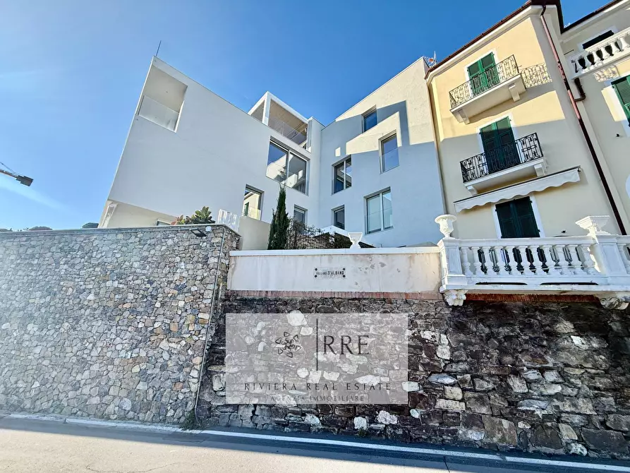 Immagine 19 di Appartamento in vendita  in via Adelasia a Alassio
