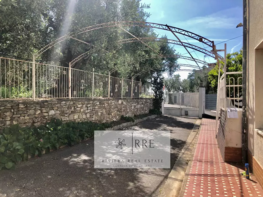 Immagine 9 di Villa in vendita  in via Monade a Diano Arentino