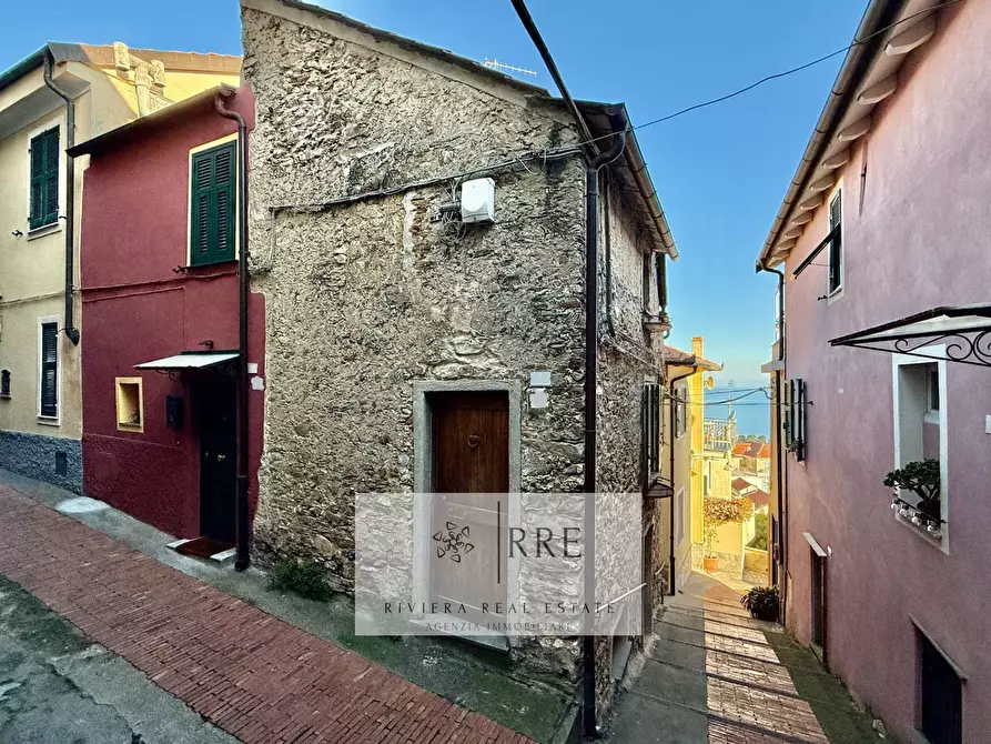 Immagine 15 di Casa semindipendente in vendita  in via Leonpancaldo a Alassio
