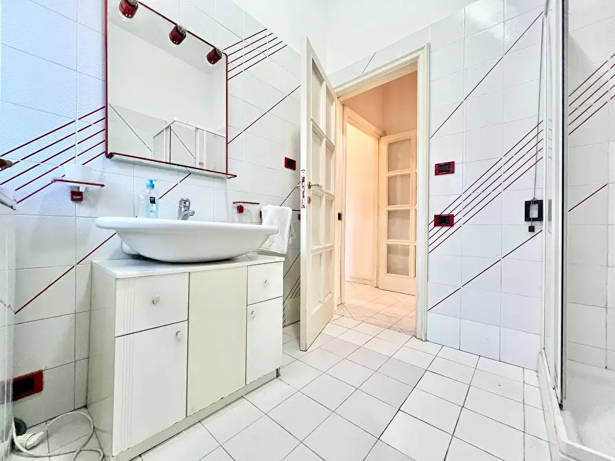 Immagine 17 di Appartamento in vendita  in porta ovile a Siena