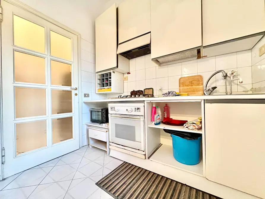 Immagine 11 di Appartamento in vendita  in porta ovile a Siena