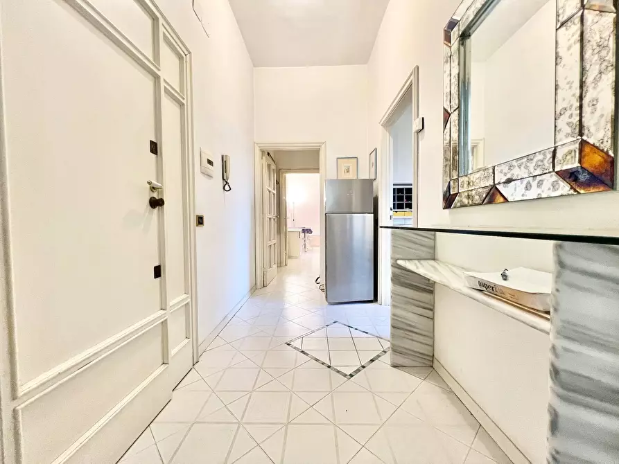 Immagine 1 di Appartamento in vendita  in porta ovile a Siena