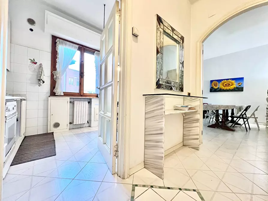 Immagine 2 di Appartamento in vendita  in porta ovile a Siena