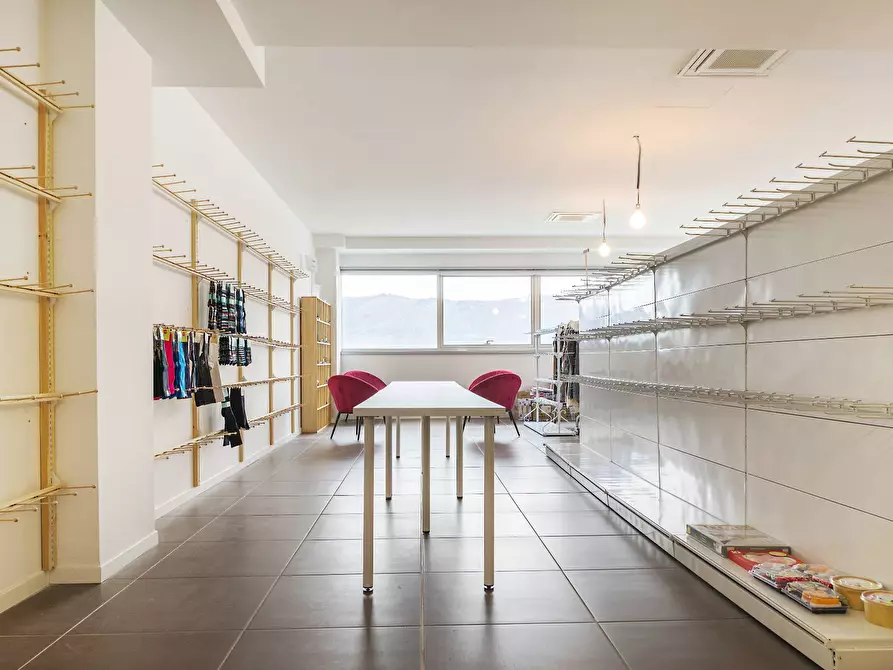 Immagine 4 di Ufficio in vendita  in via chemnitz 5/3 a Prato