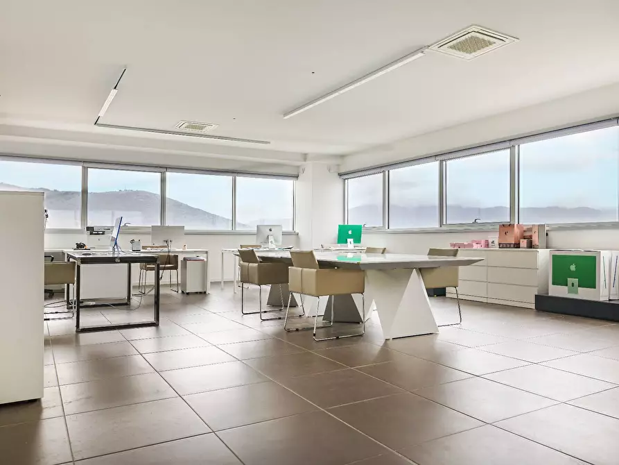 Immagine 3 di Ufficio in vendita  in via chemnitz 5/3 a Prato