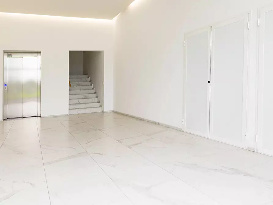 Immagine 20 di Ufficio in vendita  in via chemnitz 5/3 a Prato