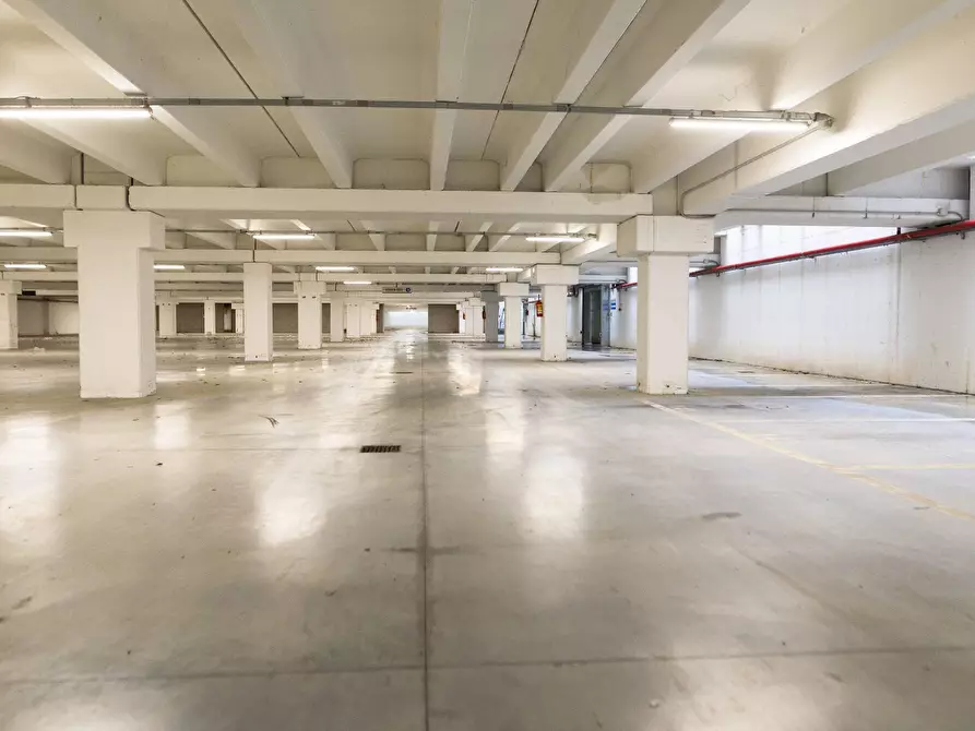 Immagine 17 di Ufficio in vendita  in via chemnitz 5/3 a Prato