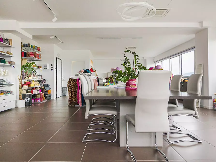 Immagine 44 di Ufficio in vendita  in via chemnitz 5/3 a Prato