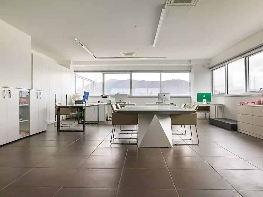 Immagine 48 di Ufficio in vendita  in via chemnitz 5/3 a Prato