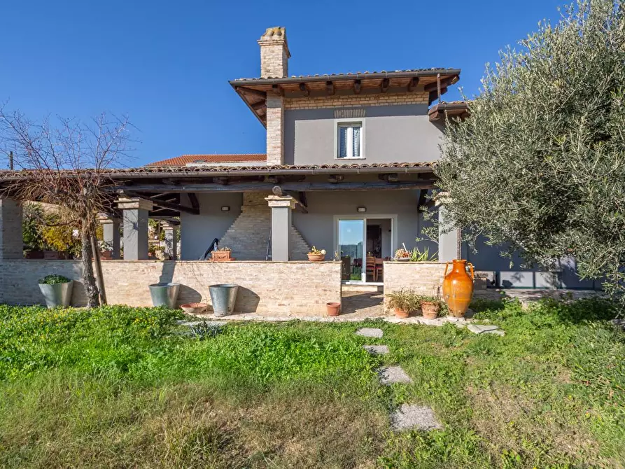 Immagine 4 di Villa in vendita  in C.DA CASTELVECCHIO 4 a Francavilla Al Mare