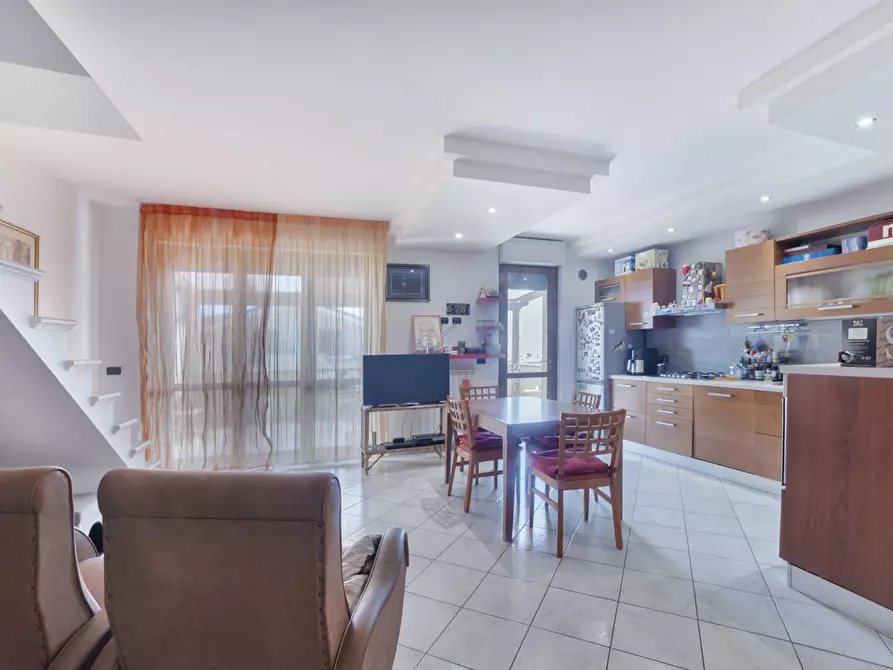 Immagine 3 di Casa semindipendente in vendita  in C.da COCCIONI 28/A a Silvi