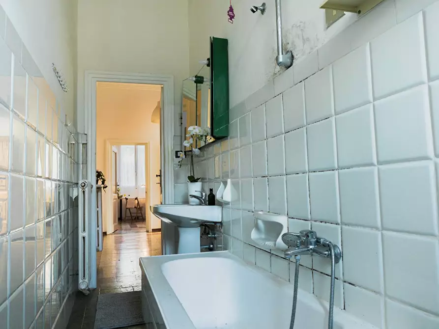 Immagine 37 di Appartamento in vendita  in piazza puccini 20 a Firenze