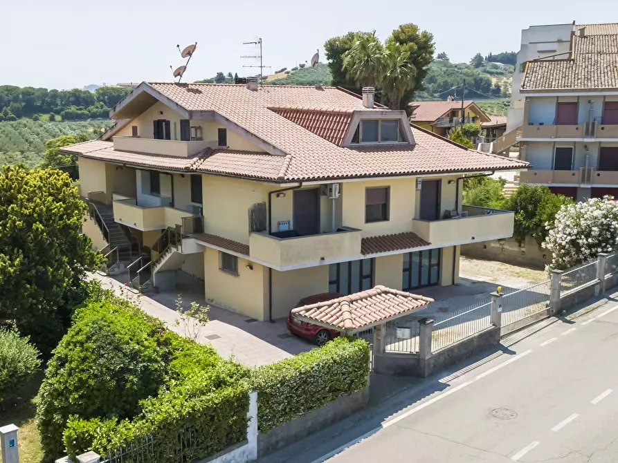 Immagine 2 di Casa indipendente in vendita  in C.DA SAN SILVESTRO 49 a Silvi