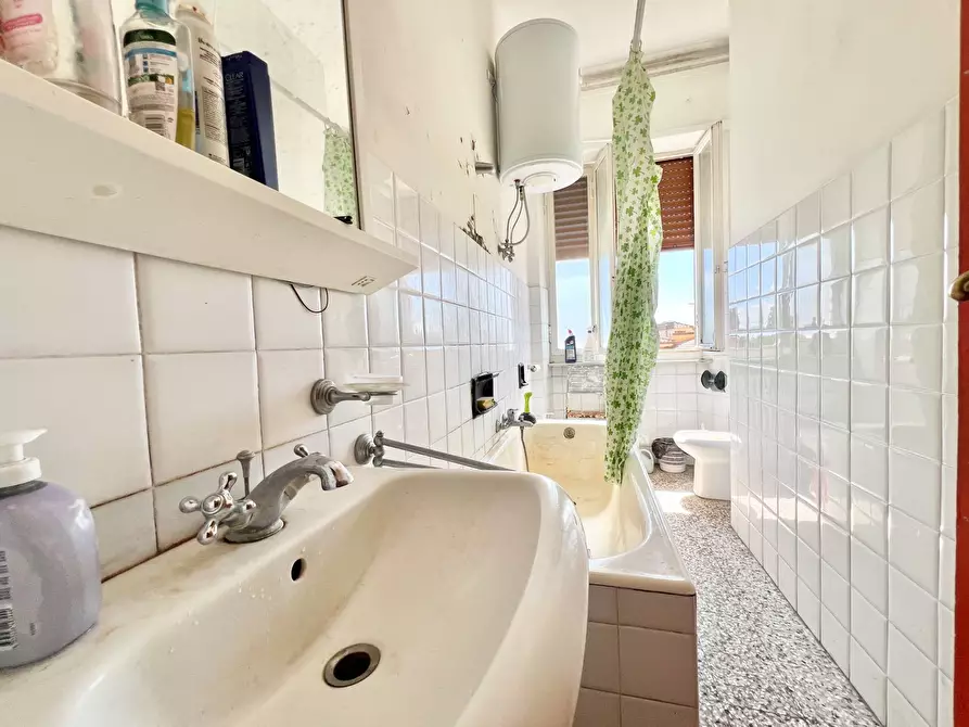 Immagine 28 di Appartamento in vendita  in via duccio di boninsegna a Siena