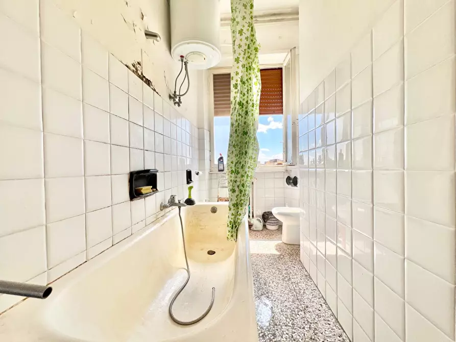 Immagine 29 di Appartamento in vendita  in via duccio di boninsegna a Siena