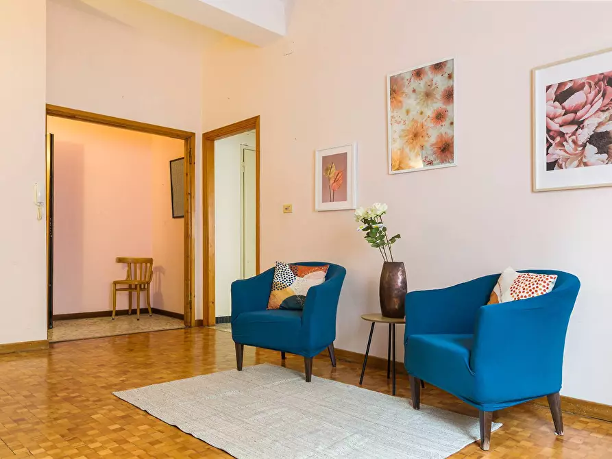 Immagine 1 di Appartamento in vendita  in VIA MARTIRI DI SCALVAIA 5 a Siena