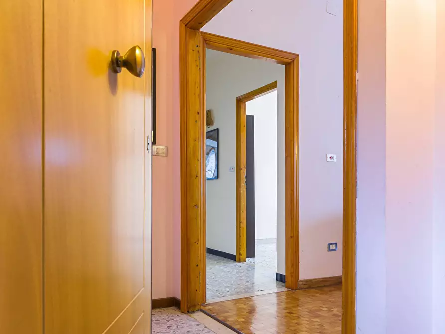 Immagine 2 di Appartamento in vendita  in VIA MARTIRI DI SCALVAIA 5 a Siena