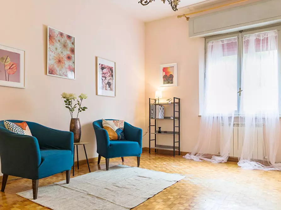 Immagine 5 di Appartamento in vendita  in VIA MARTIRI DI SCALVAIA 5 a Siena