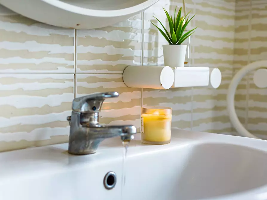 Immagine 16 di Appartamento in vendita  in VIA MARTIRI DI SCALVAIA 5 a Siena