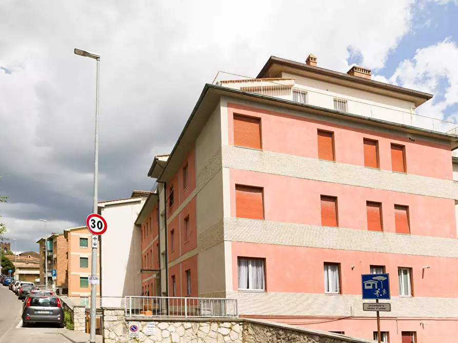 Immagine 28 di Appartamento in vendita  in VIA MARTIRI DI SCALVAIA 5 a Siena
