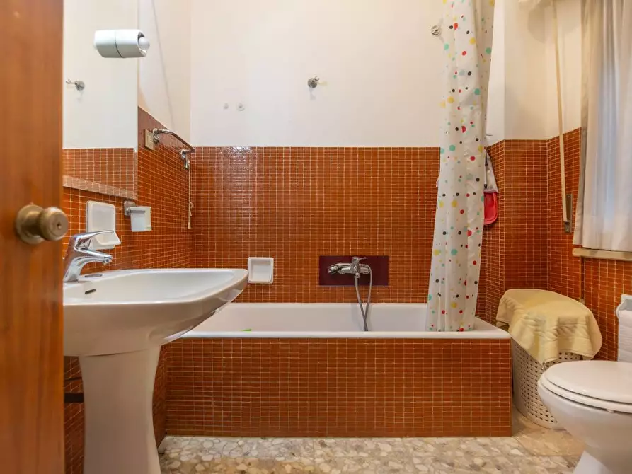 Immagine 9 di Appartamento in vendita  in Via Nicola Fabrizi 171 a Pescara