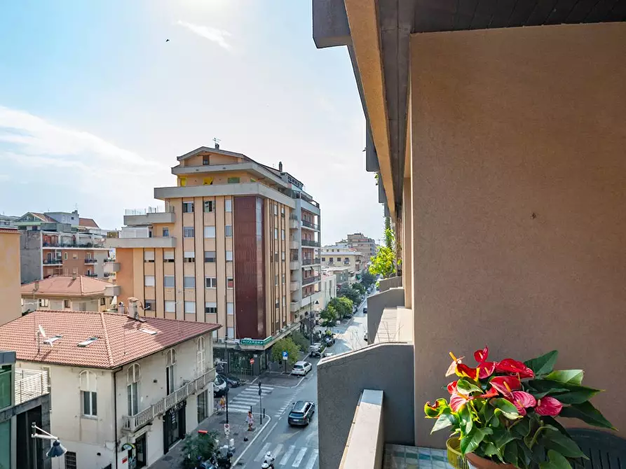 Immagine 13 di Appartamento in vendita  in Via Nicola Fabrizi 171 a Pescara