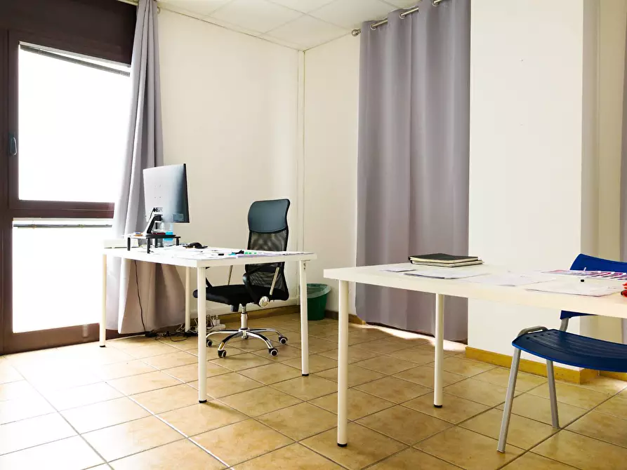 Immagine 8 di Ufficio in vendita  in via della pace 15 a Siena