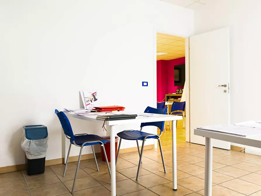 Immagine 10 di Ufficio in vendita  in via della pace 15 a Siena