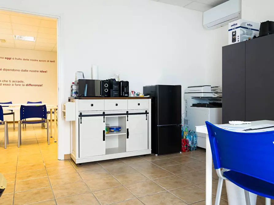 Immagine 15 di Ufficio in vendita  in via della pace 15 a Siena