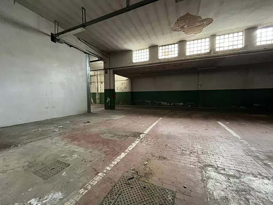 Immagine 3 di Box auto in vendita  in Via Della Villa Demidoff 6 a Firenze