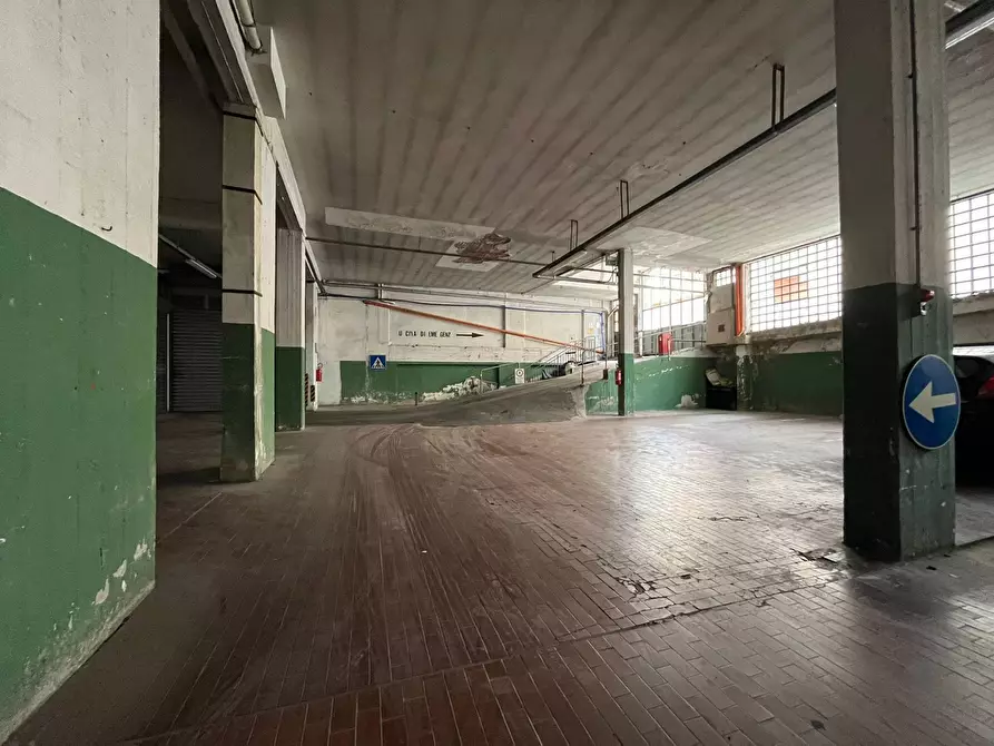 Immagine 7 di Box auto in vendita  in Via Della Villa Demidoff 6 a Firenze