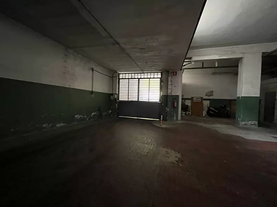 Immagine 10 di Box auto in vendita  in Via Della Villa Demidoff 6 a Firenze