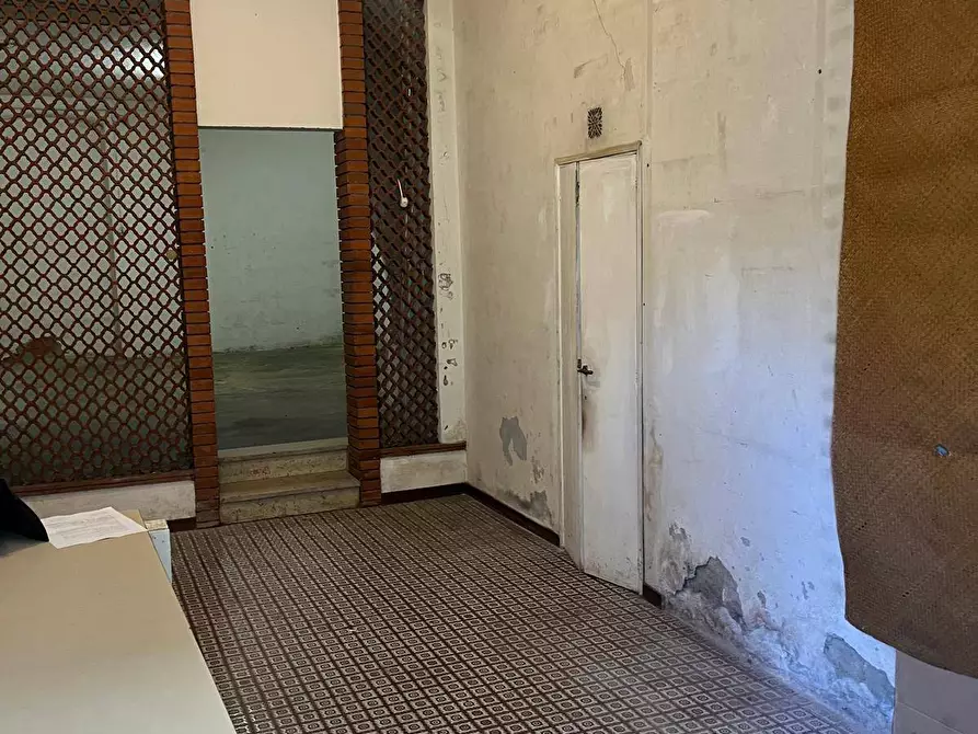 Immagine 5 di Locale commerciale in vendita  in via quattro novembre 62 a San Casciano In Val Di Pesa