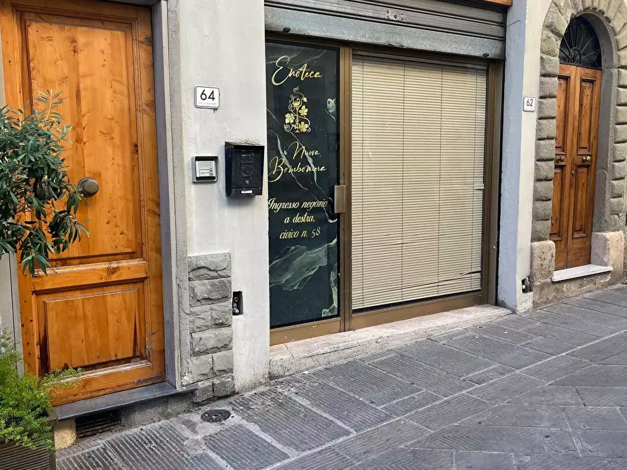 Immagine 2 di Locale commerciale in vendita  in via quattro novembre 62 a San Casciano In Val Di Pesa