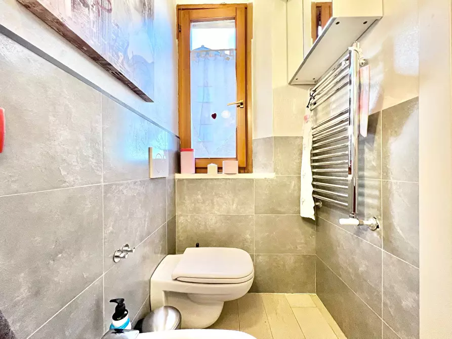 Immagine 40 di Appartamento in vendita  in via guido rossa 25 a Castelnuovo Berardenga