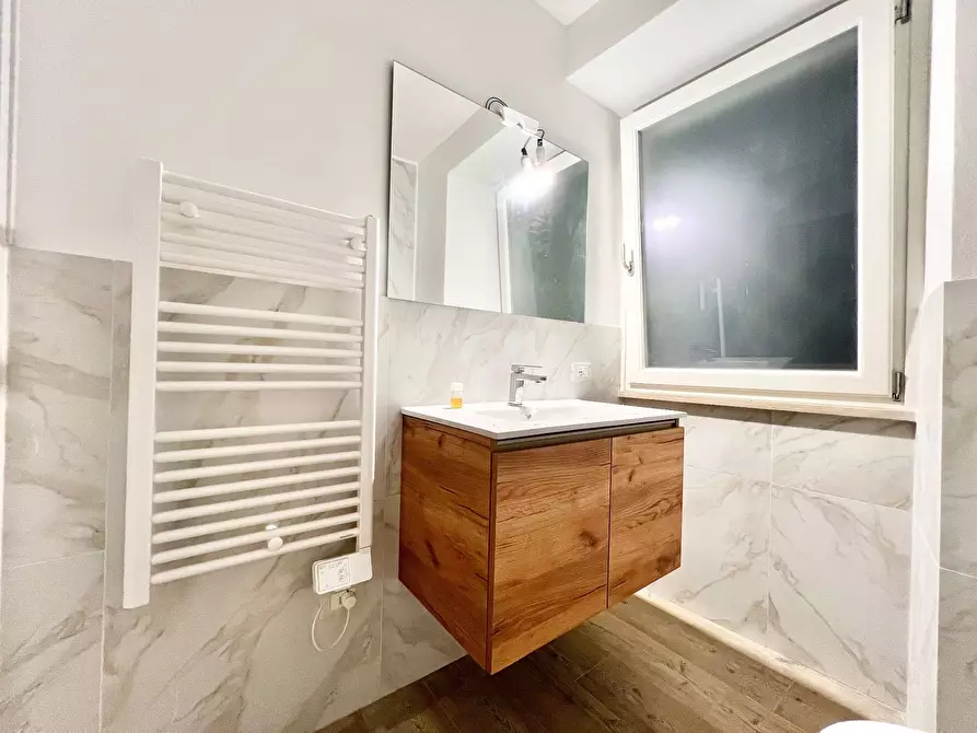 Immagine 15 di Appartamento in vendita  in via del porrione 74 a Siena