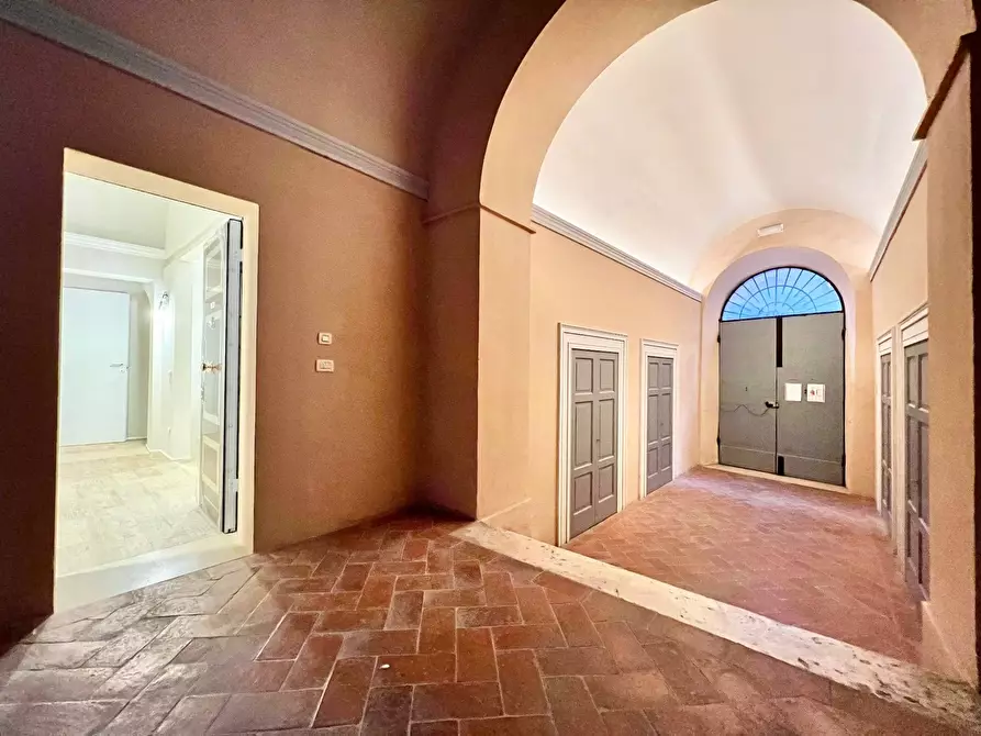 Immagine 25 di Appartamento in vendita  in via del porrione 74 a Siena