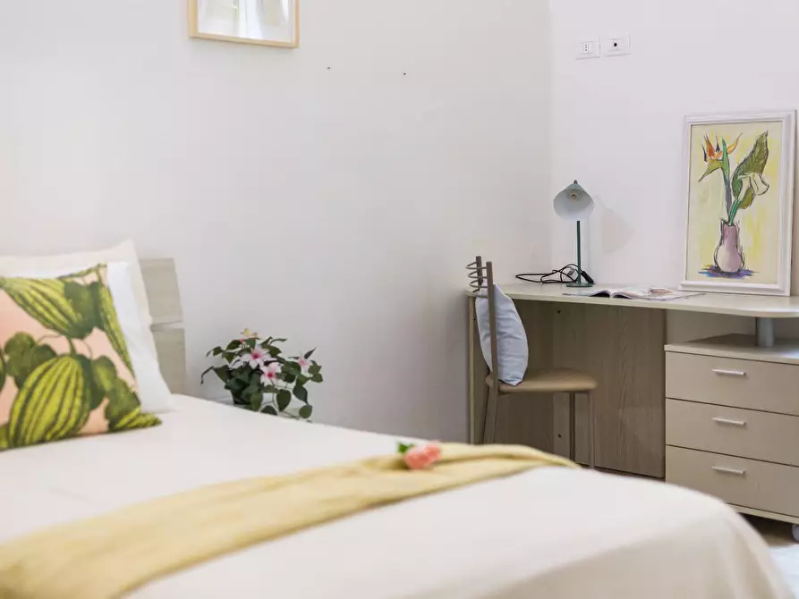 Immagine 8 di Appartamento in vendita  in viale Cavour 126 a Siena