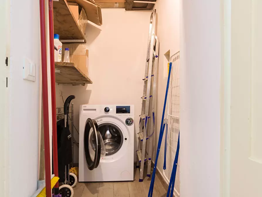 Immagine 18 di Appartamento in vendita  in viale Cavour 126 a Siena