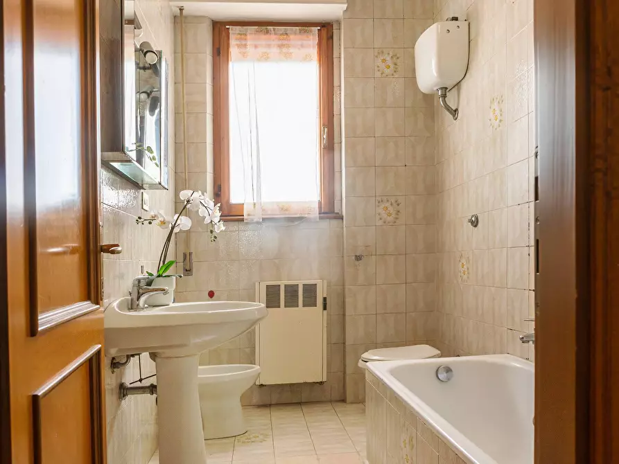 Immagine 20 di Appartamento in vendita  in via val D'Aosta 28 a Monteriggioni