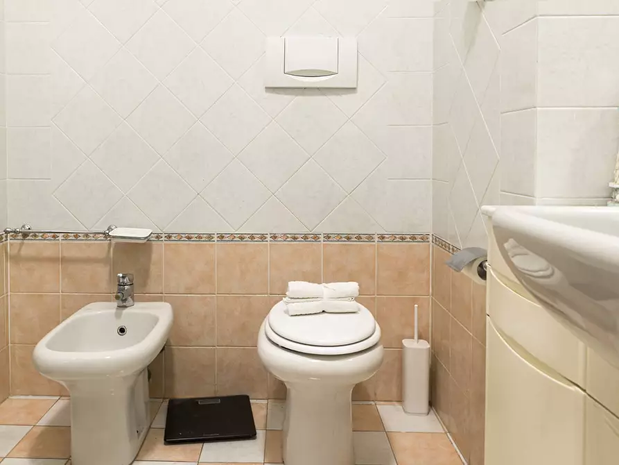 Immagine 23 di Appartamento in vendita  in Via sant'andrea 164 a Viareggio