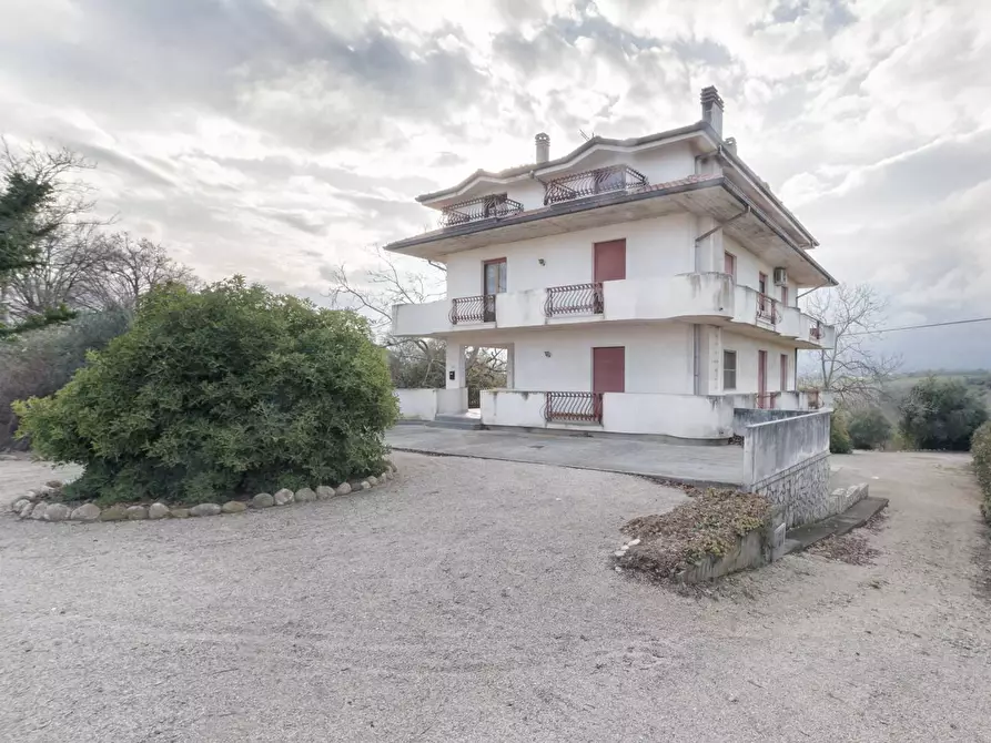 Immagine 1 di Casa indipendente in vendita  in VIA NORA 110 a Pianella