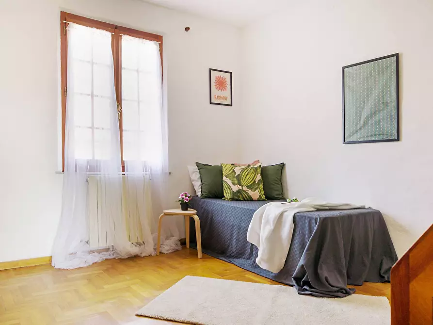 Immagine 14 di Appartamento in vendita  in via principale 204 a Siena