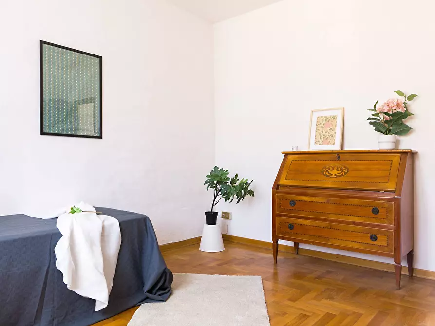 Immagine 16 di Appartamento in vendita  in via principale 204 a Siena